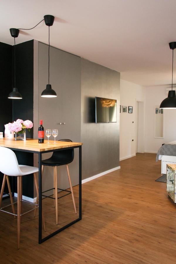 Apartment Pretty Little Thing Called Biska